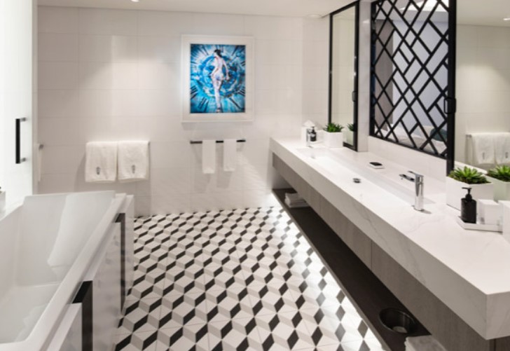 Celebrity Cruises - Celebrity Edge - Royal Suite bathroom.jpg